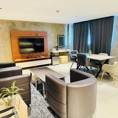 City Park Hotel Residences Taguig Buitenkant foto