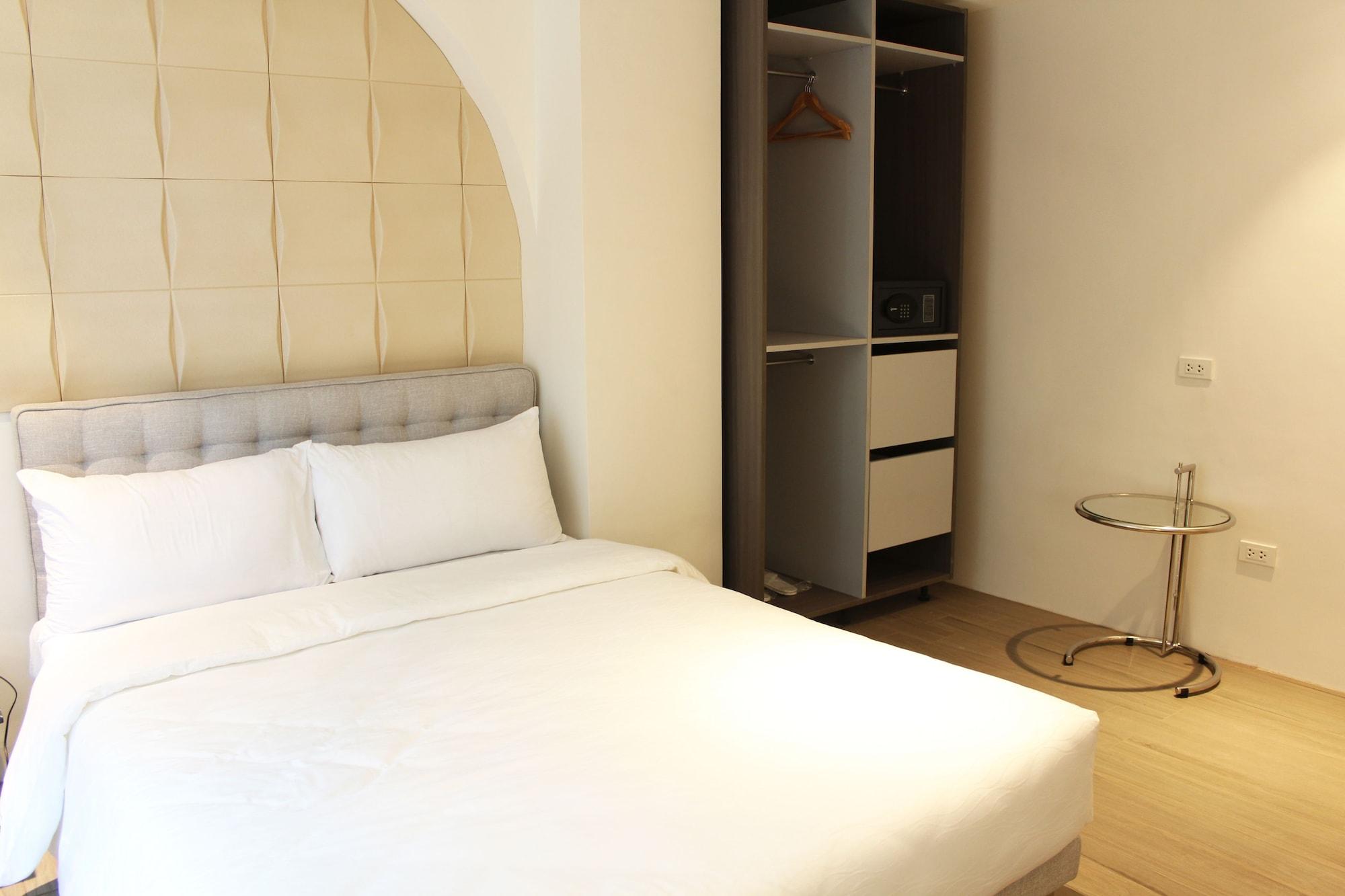 City Park Hotel Residences Taguig Buitenkant foto
