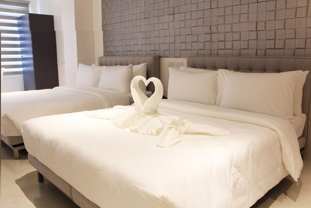 City Park Hotel Residences Taguig Buitenkant foto