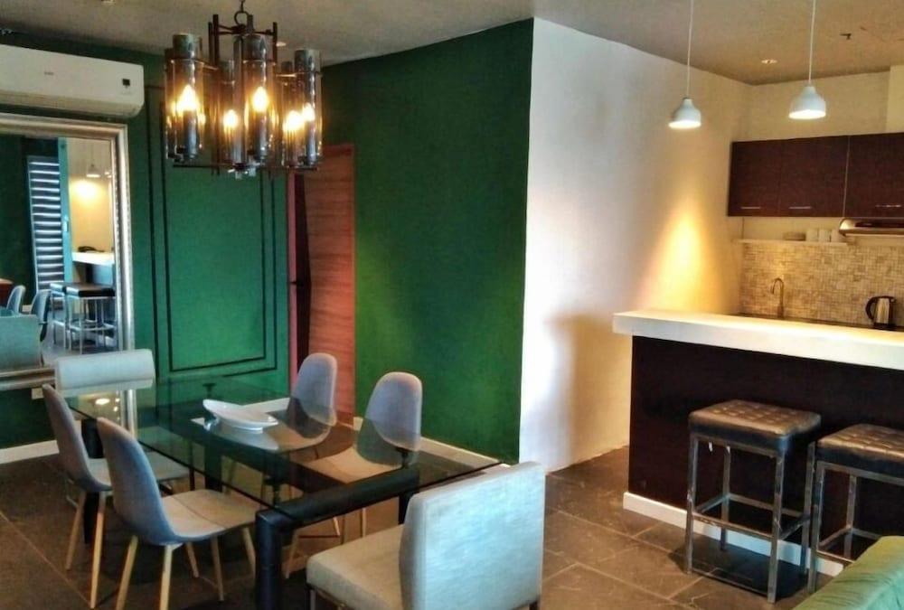 City Park Hotel Residences Taguig Buitenkant foto