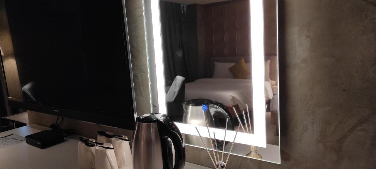 City Park Hotel Residences Taguig Buitenkant foto