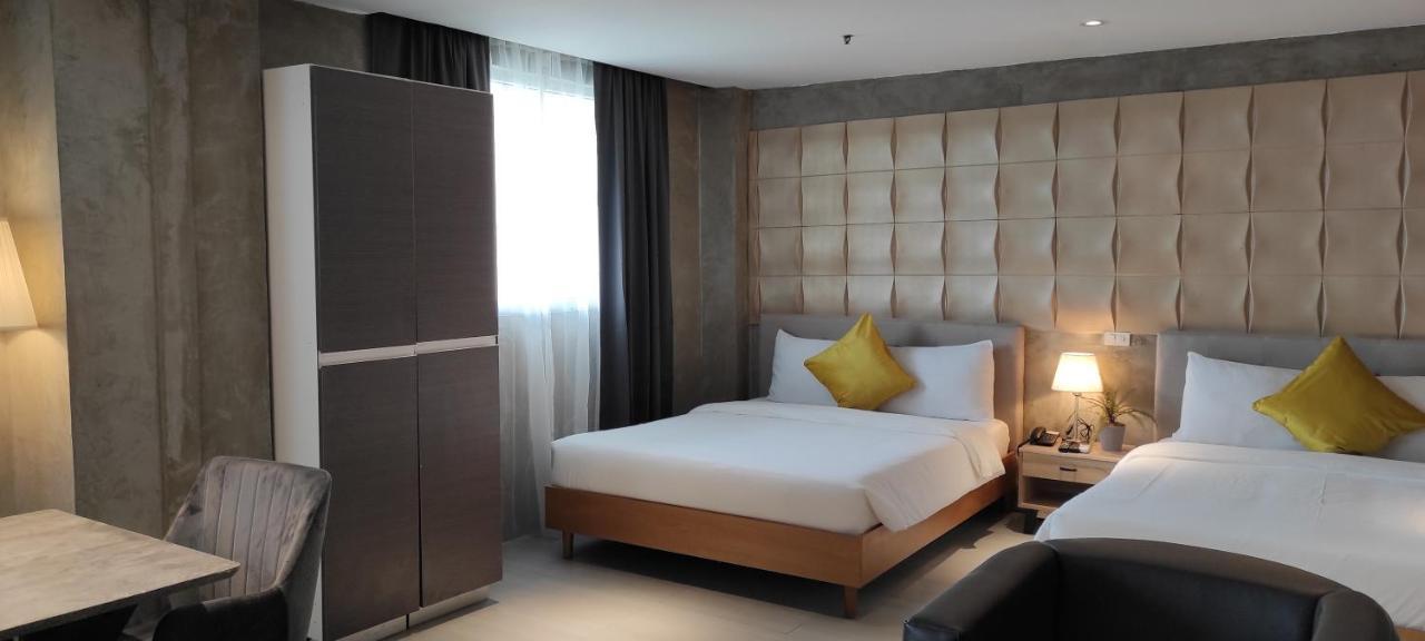 City Park Hotel Residences Taguig Buitenkant foto