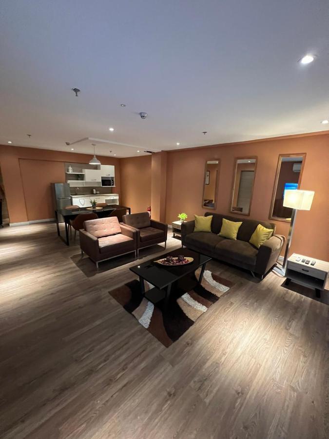 City Park Hotel Residences Taguig Buitenkant foto