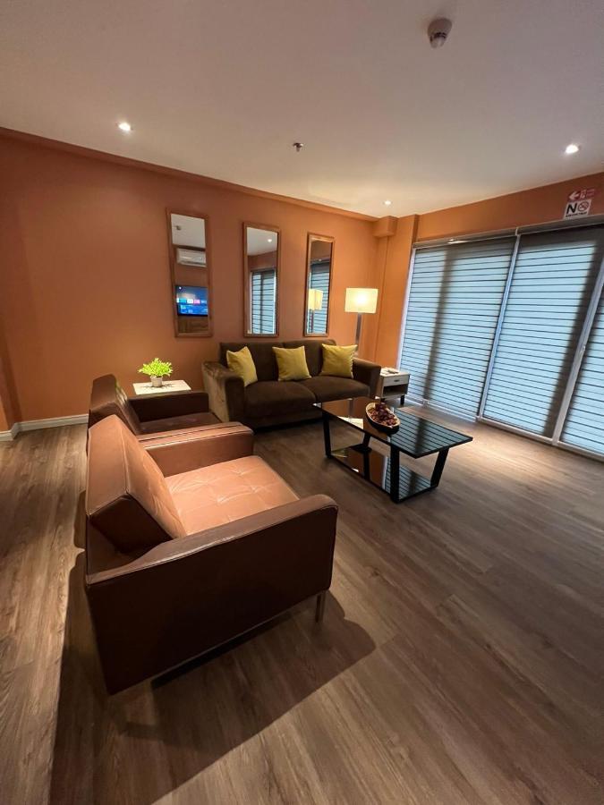 City Park Hotel Residences Taguig Buitenkant foto