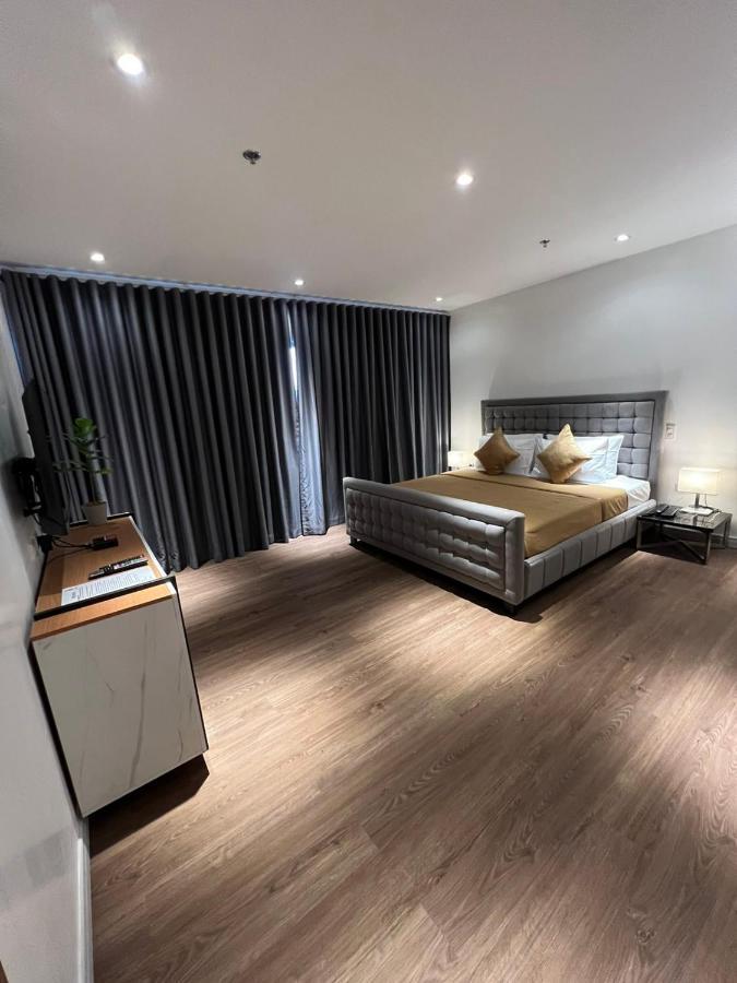 City Park Hotel Residences Taguig Buitenkant foto