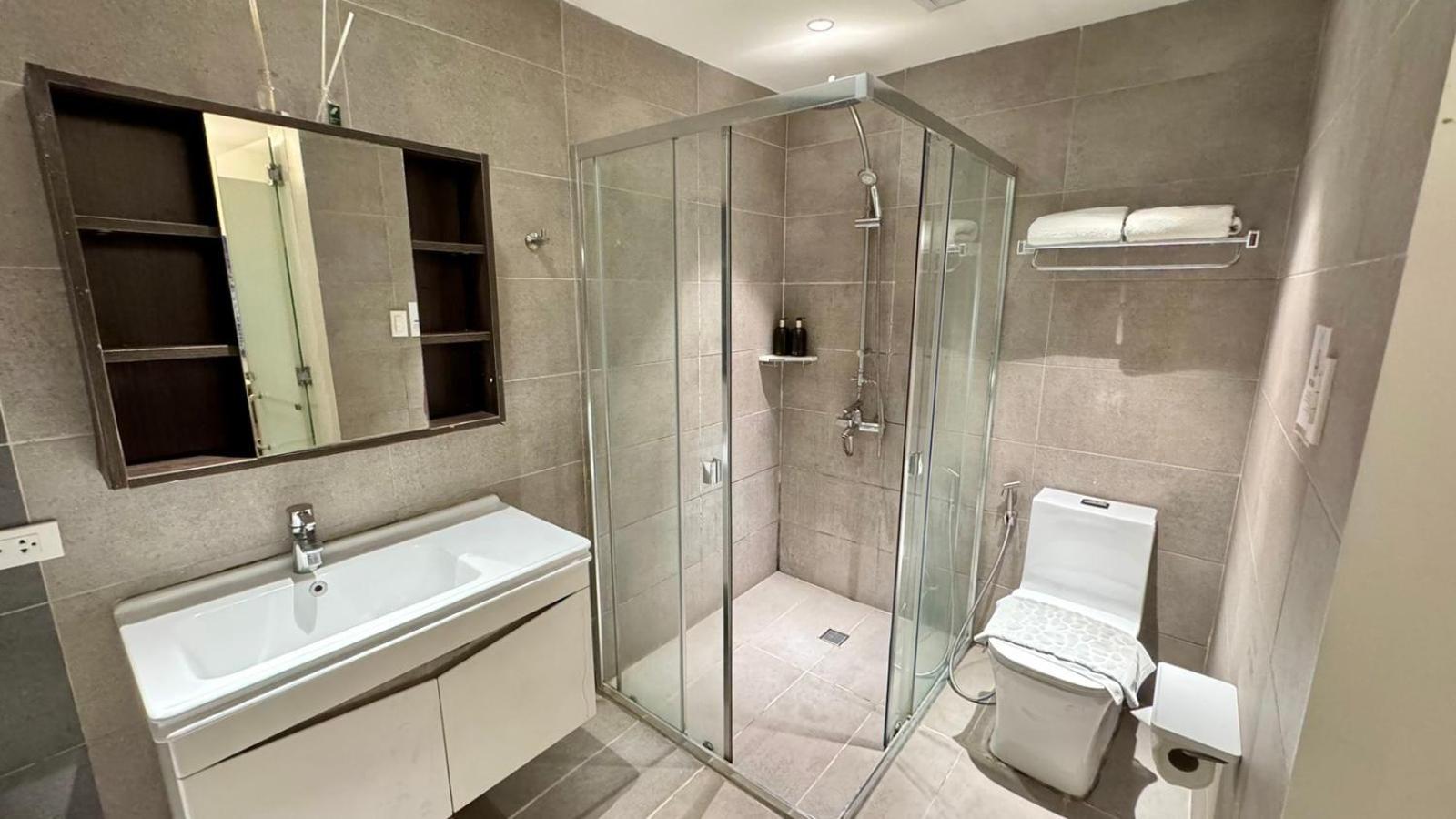 City Park Hotel Residences Taguig Buitenkant foto