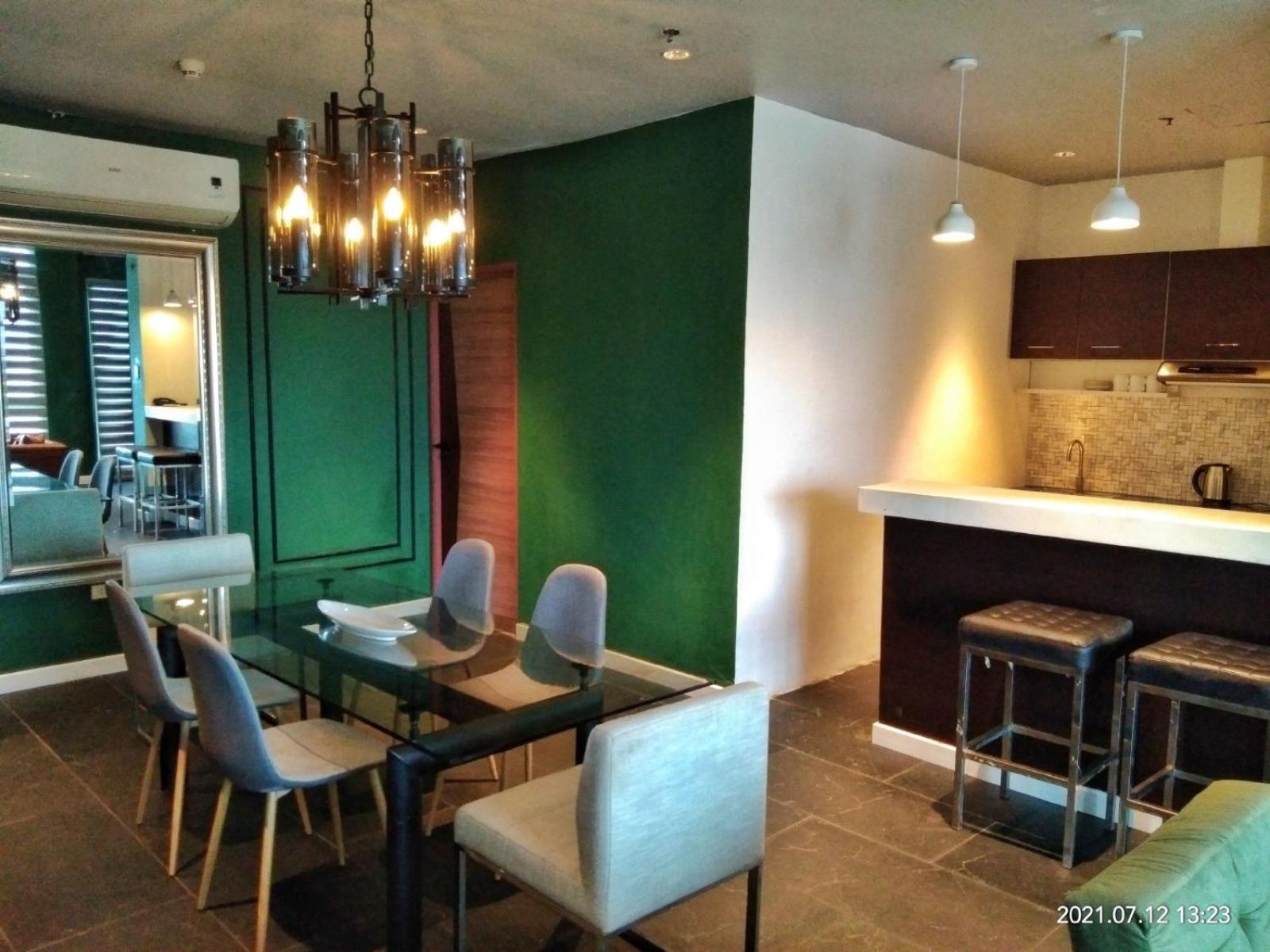 City Park Hotel Residences Taguig Buitenkant foto